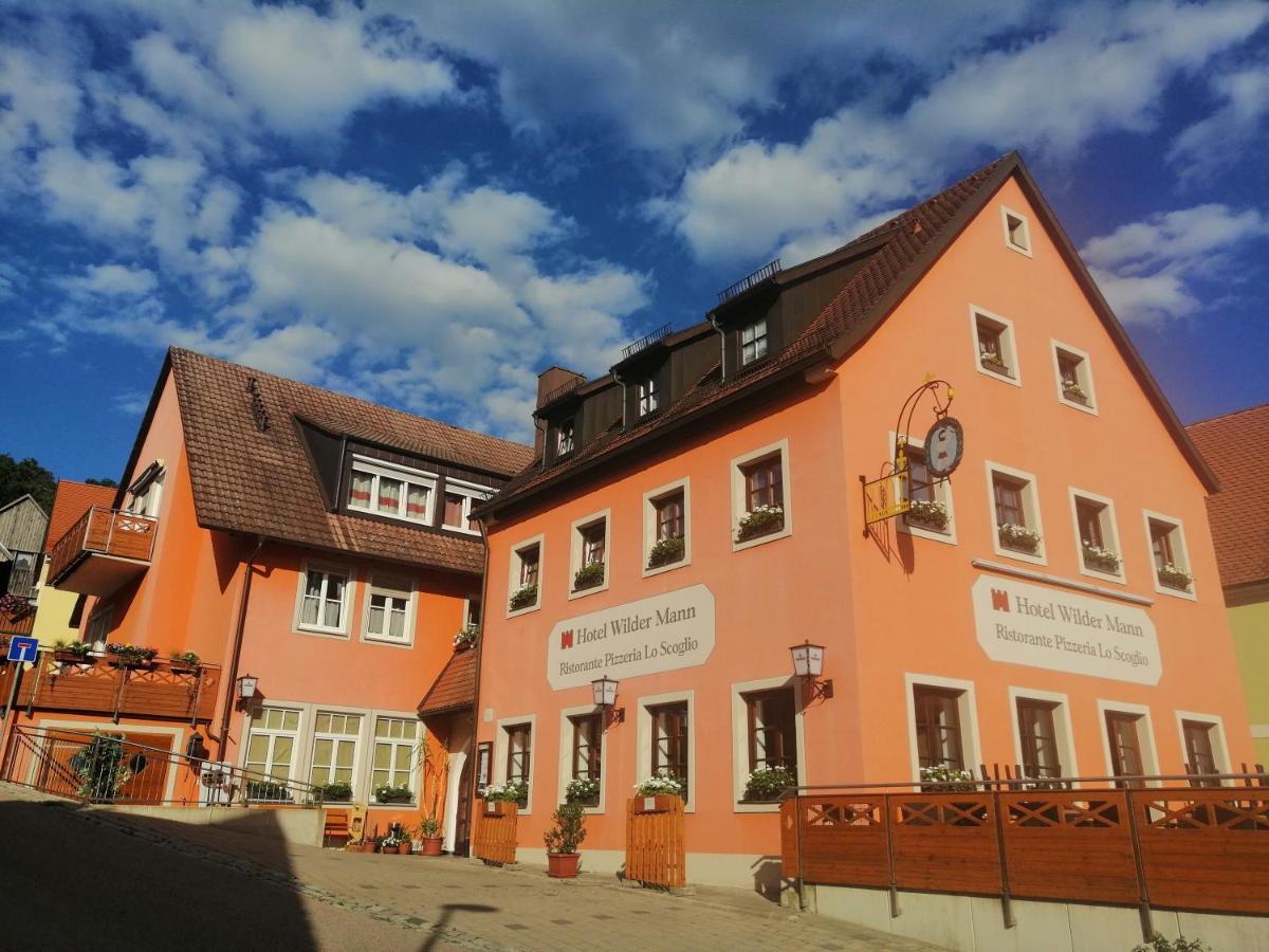 Hotel Wilder Mann Feuchtwangen Exteriör bild