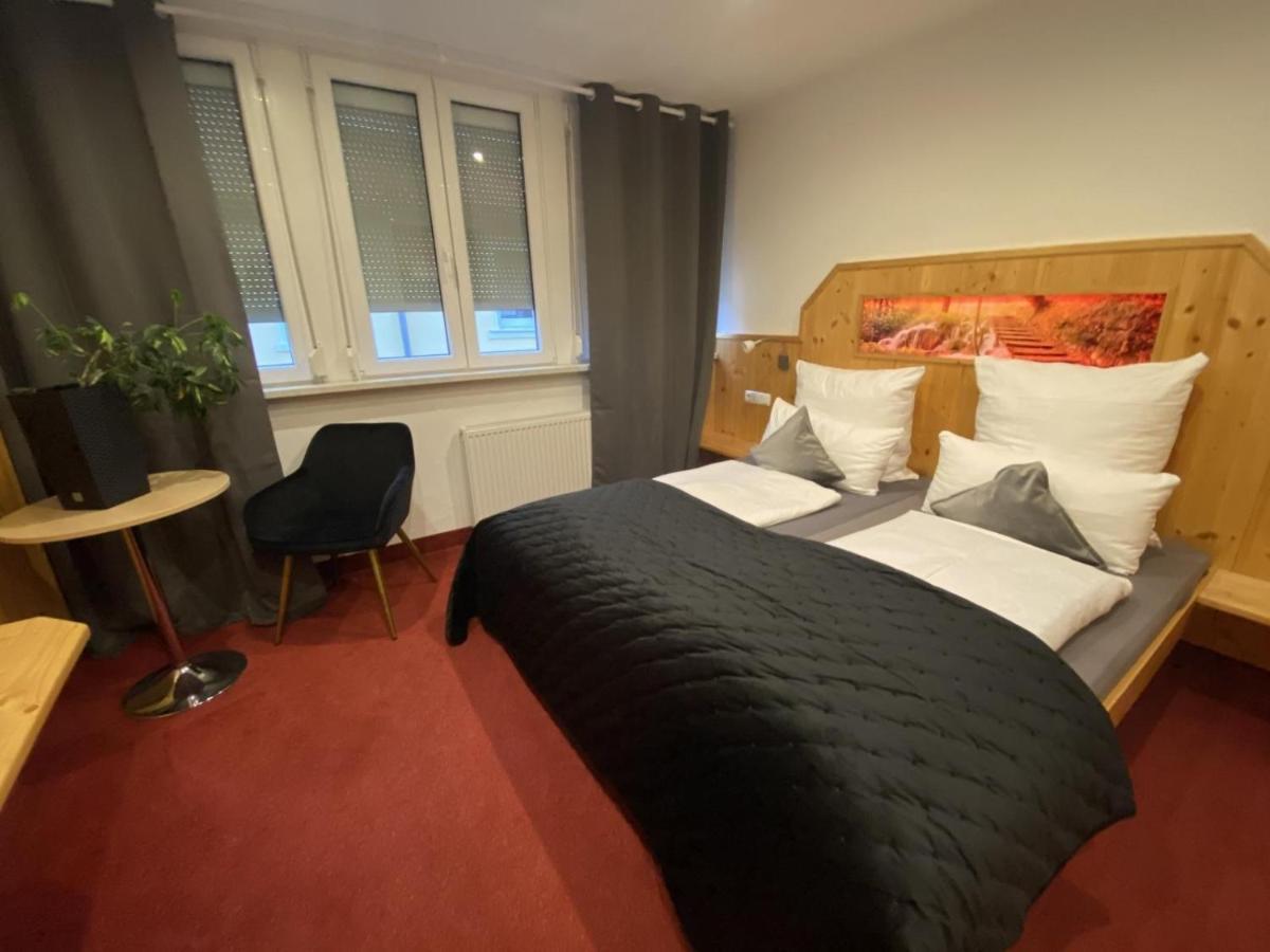 Hotel Wilder Mann Feuchtwangen Exteriör bild