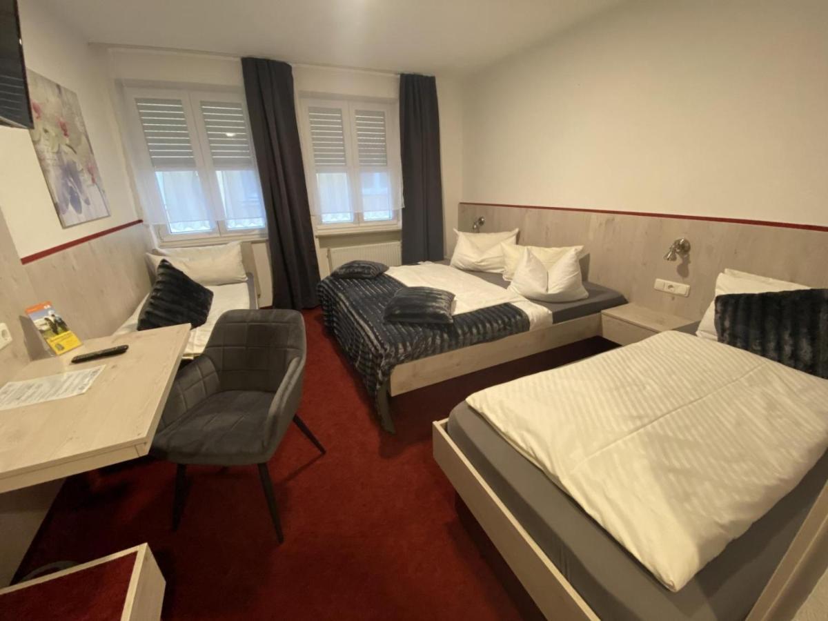Hotel Wilder Mann Feuchtwangen Exteriör bild