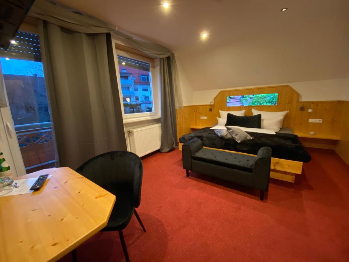 Hotel Wilder Mann Feuchtwangen Exteriör bild