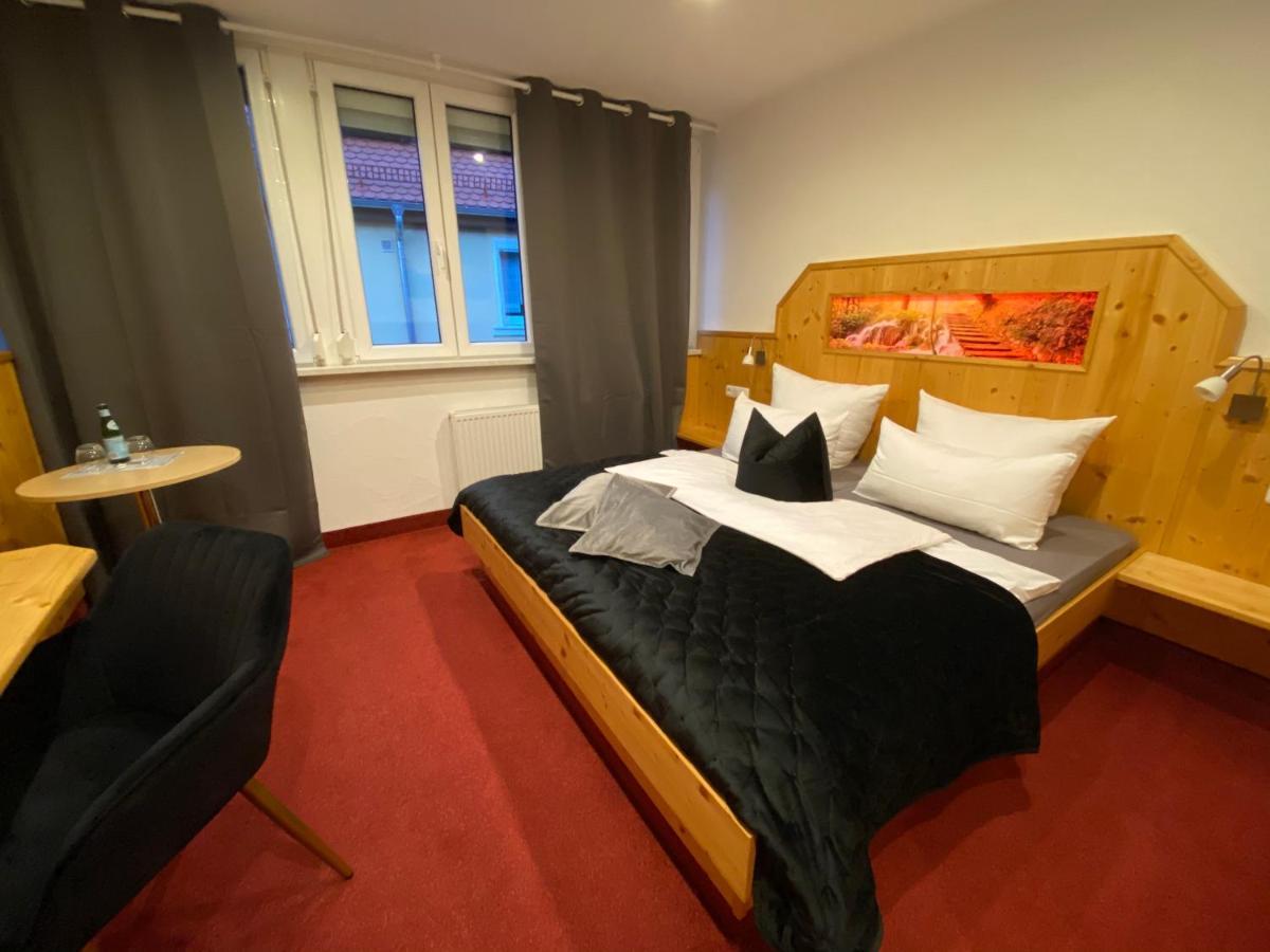 Hotel Wilder Mann Feuchtwangen Exteriör bild