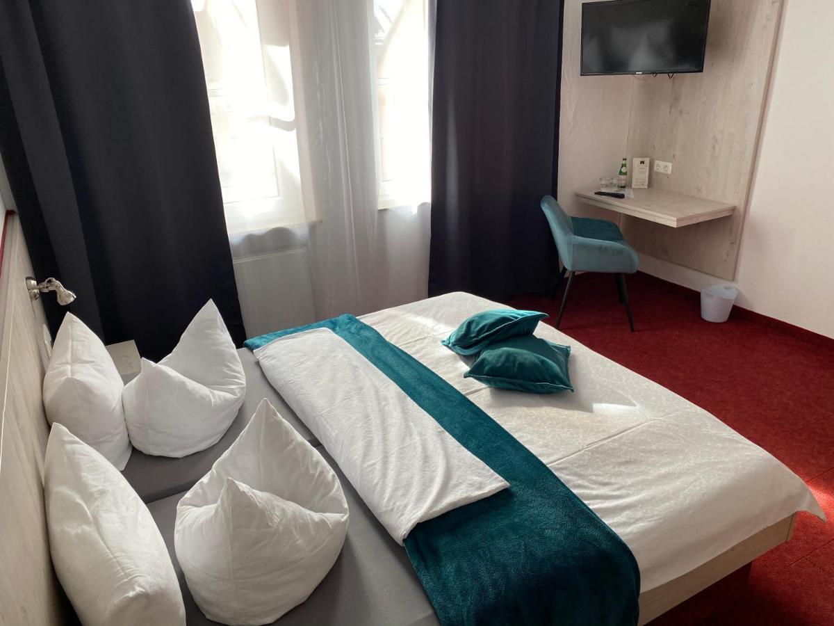 Hotel Wilder Mann Feuchtwangen Exteriör bild