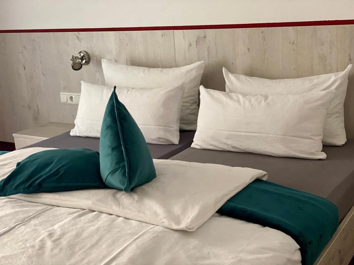 Hotel Wilder Mann Feuchtwangen Exteriör bild
