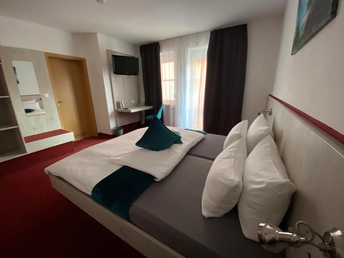 Hotel Wilder Mann Feuchtwangen Exteriör bild