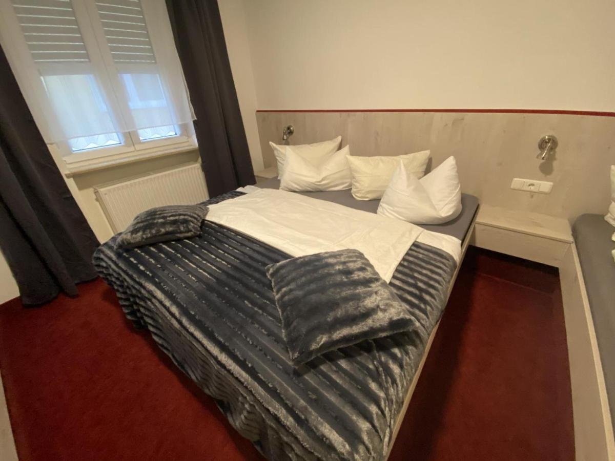 Hotel Wilder Mann Feuchtwangen Exteriör bild
