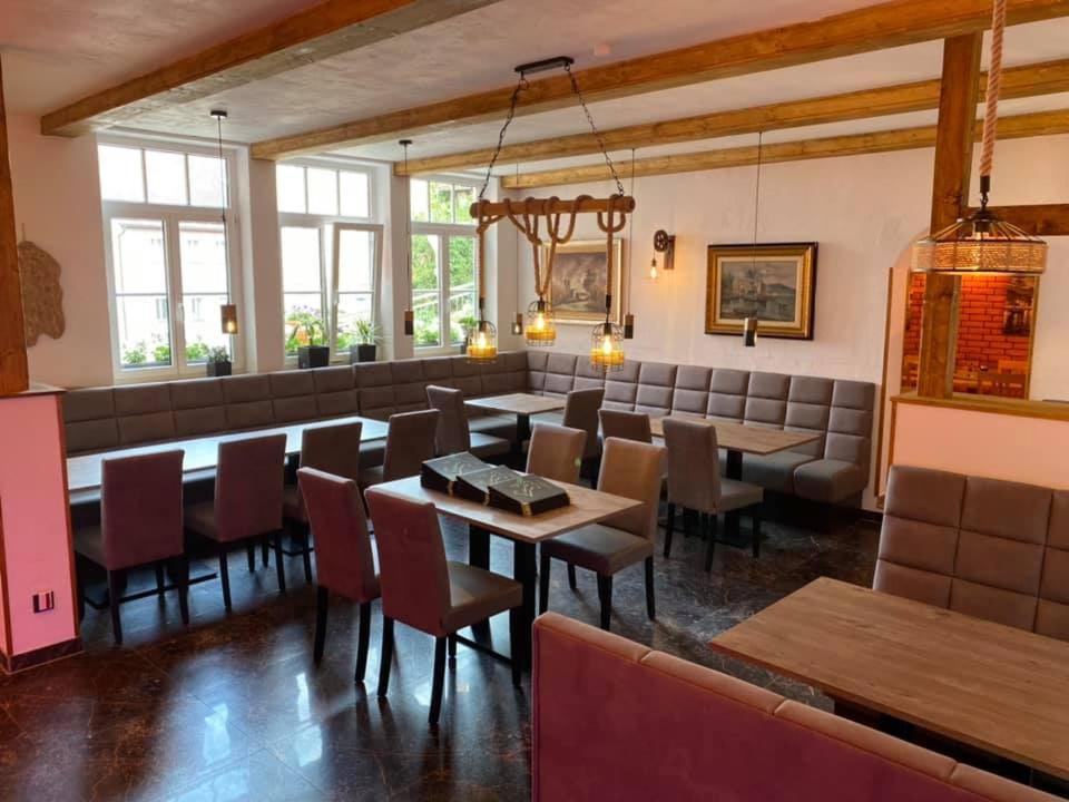 Hotel Wilder Mann Feuchtwangen Exteriör bild